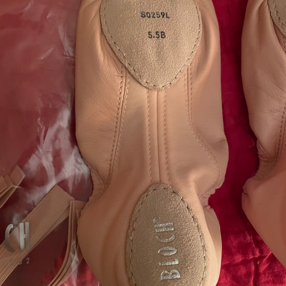Bloch leather ballet slippers pink size 5.5 for 7.5 regular size foot, New - Picture 5 of 5
